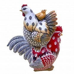 FIGURA GALLO, GALLINA Y POLLITO RESINA 14X6.5X16 CM.